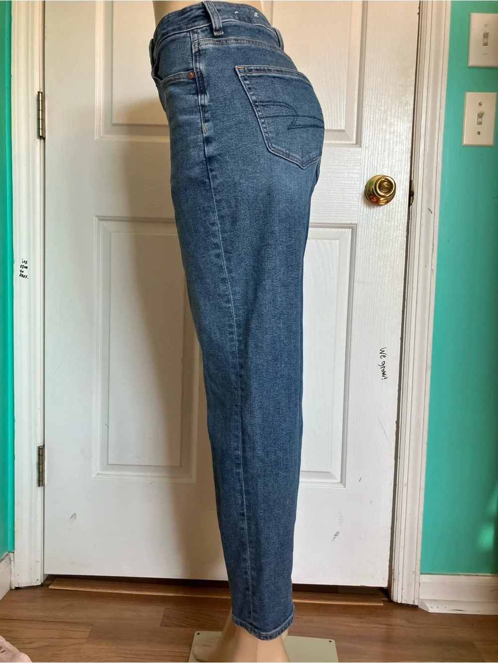 American Eagle Outfitters Mid-Rise Straight Leg Denim Jeans - Medium Blue